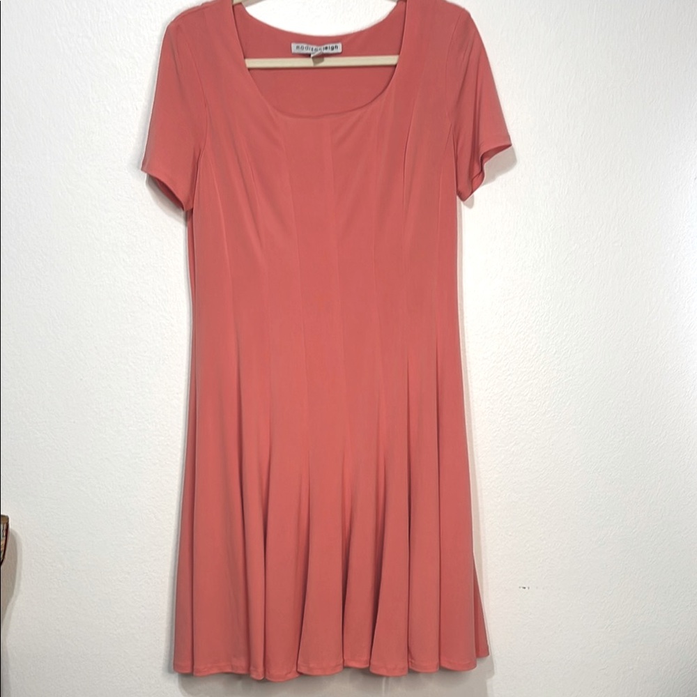 Madison Leigh Coral Pleated Dress Size Medium PTP 19” to 21” EUC